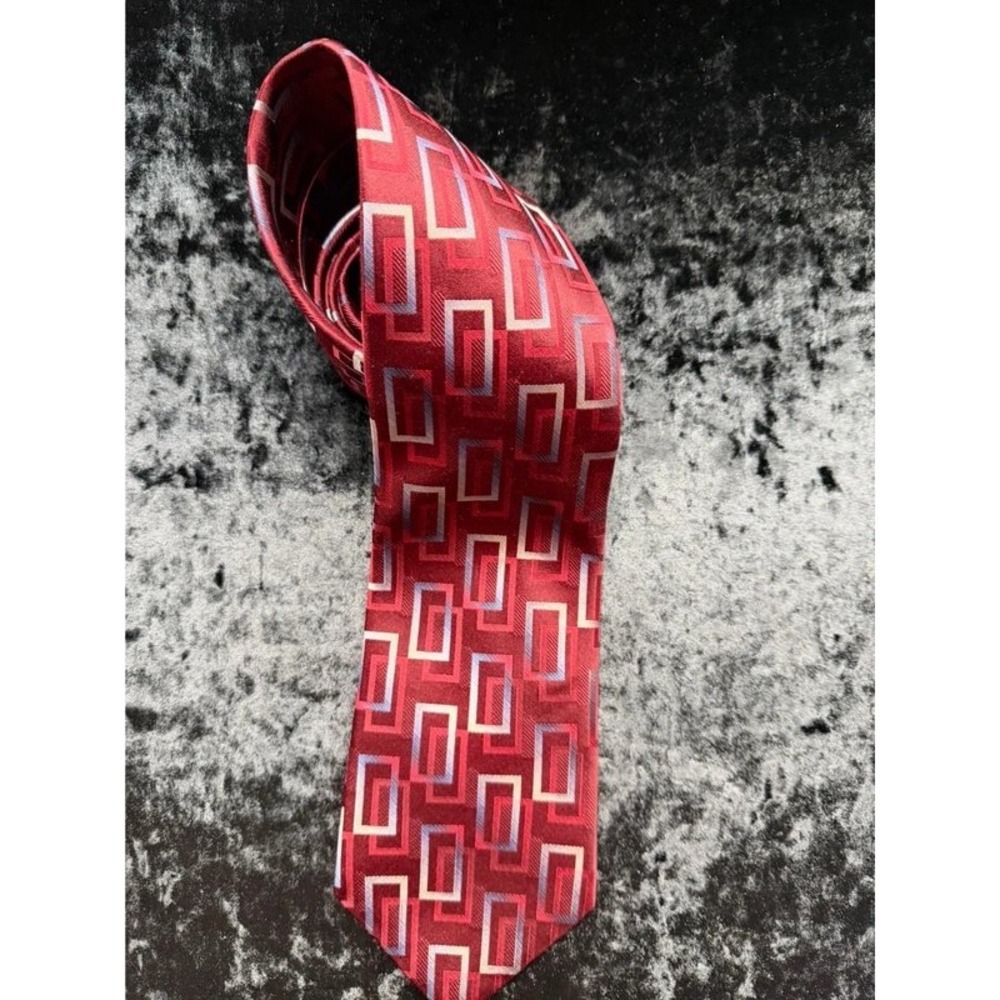 Murano Men's 100% Silk Tie Burgundy Red Geometric Hand Tailored USA 3.25"